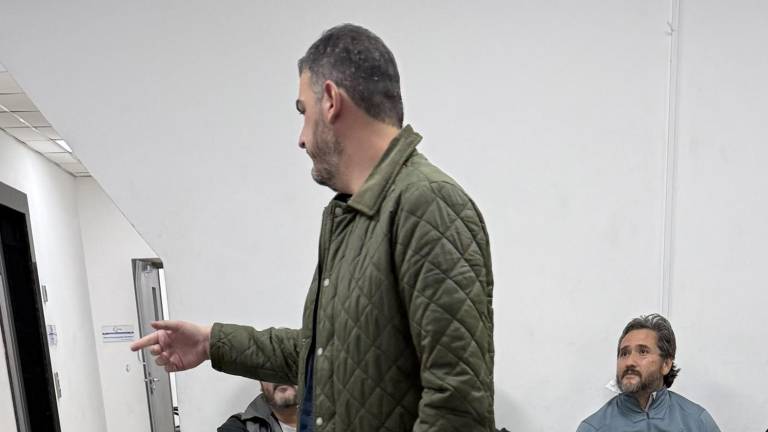 Aquiles Alvarez debía portar un grillete electrónico; sin embargo, la Fiscalía informó que el funcionario no tenía colocado el dispositivo.