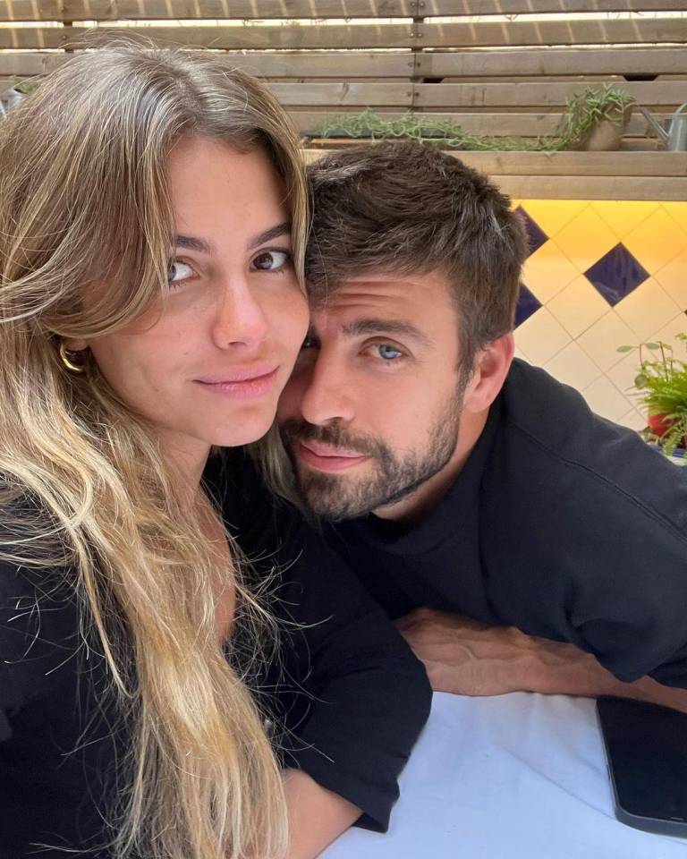 $!Gerard Piqué y Clara Chía habrían sido expulsados de un restaurante porque el dueño es fanático de Shakira
