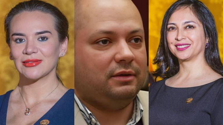 María Luisa Cruz Riofrío, Juan Bernardo Sánchez Jara y Diana Paulina Ramírez Villacis.