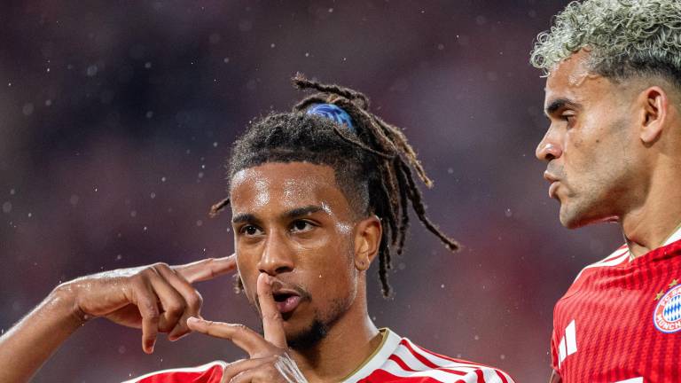 Bayern Múnich goleó 5-1 al Stuttgart en su estreno en la Bundesliga