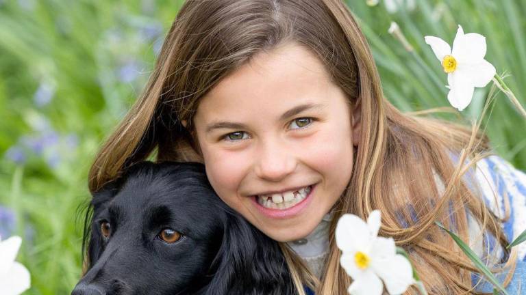 ...Cuando William, actual Príncipe de Gales, sea coronado Rey de Inglaterra, su hija mediana, Charlotte, tendrá que renunciar a su actual título de princesa.