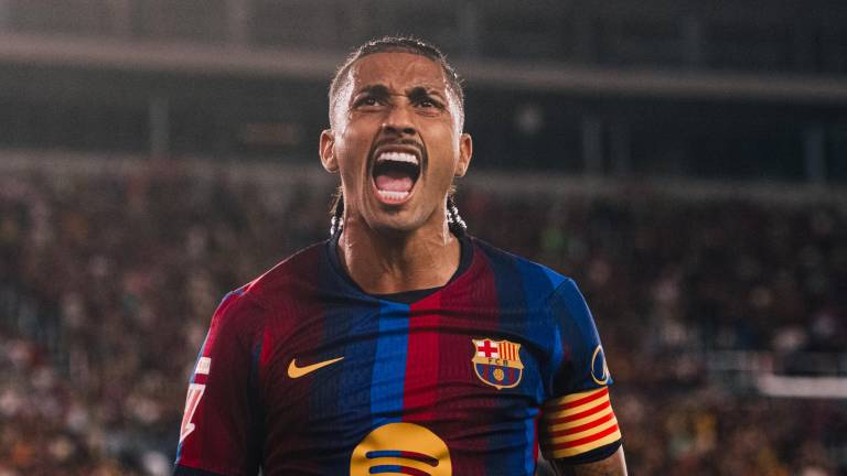 Con dobletes de Raphinha y Lamine Yamal, el FC Barcelona golea al Rayo Vallecano y sigue líder de LaLiga