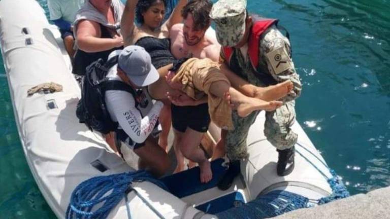 VIDEO: Turista extranjera sufre ataque de un tiburón en las Islas Galápagos