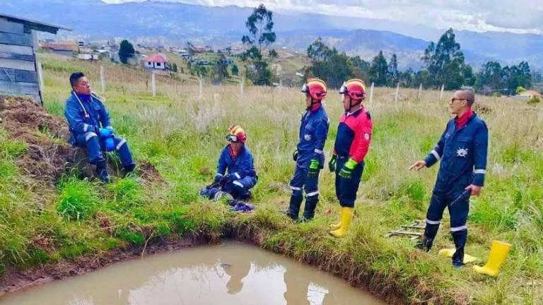 Tragedia en Azogues: esto se conoce sobre el hallazgo de tres niños en un pozo de agua