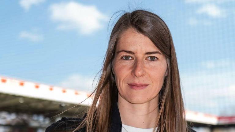 Marie-Louise Eta en su presentación con el FC Union Berlin.