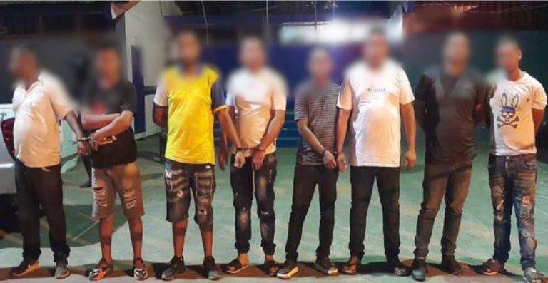Ocho presuntos miembros de “Los Choneros” son capturados tras operativo en Los Ríos