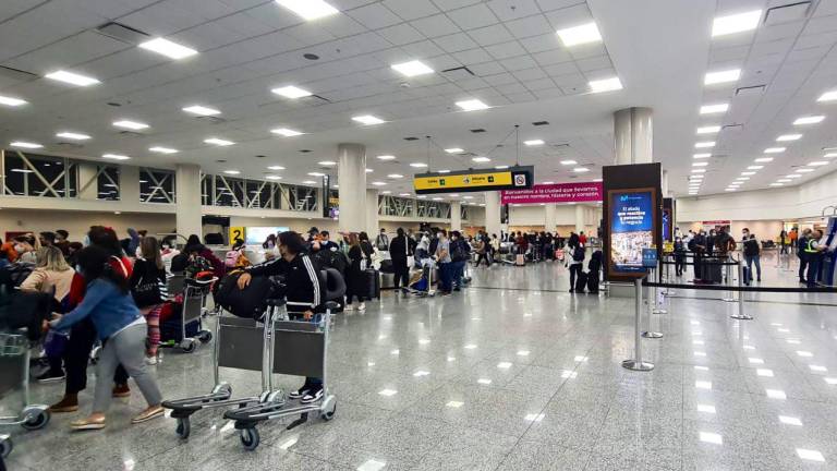 Aeropuerto de Guayaquil emite disposición frente a variante Ómicron