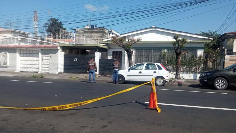Agente de Aduana fue baleado en la puerta de su casa en Guayaquil