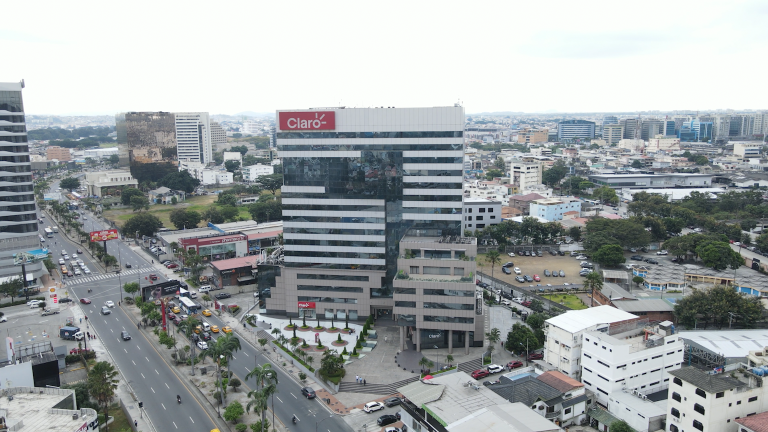 Edificio donde Claro Ecuador tiene sus oficinas centrales, en Guayaquil.