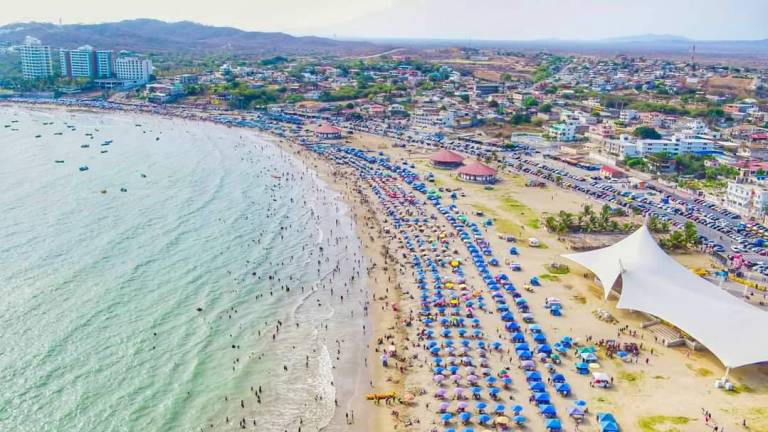 178.000 visitantes llegaron a Playas en el último feriado, reactivando al sector turístico
