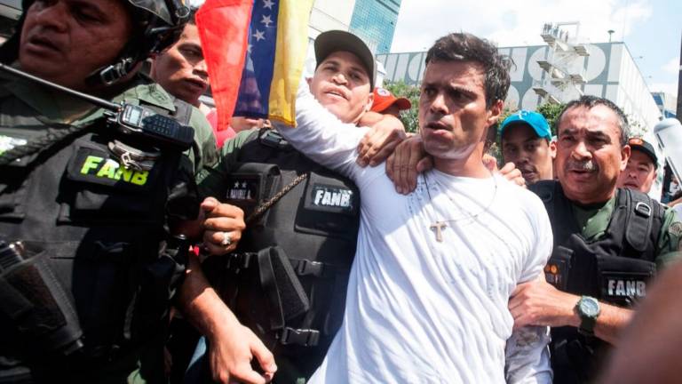 Régimen chavista difunde imágenes de Leopoldo López