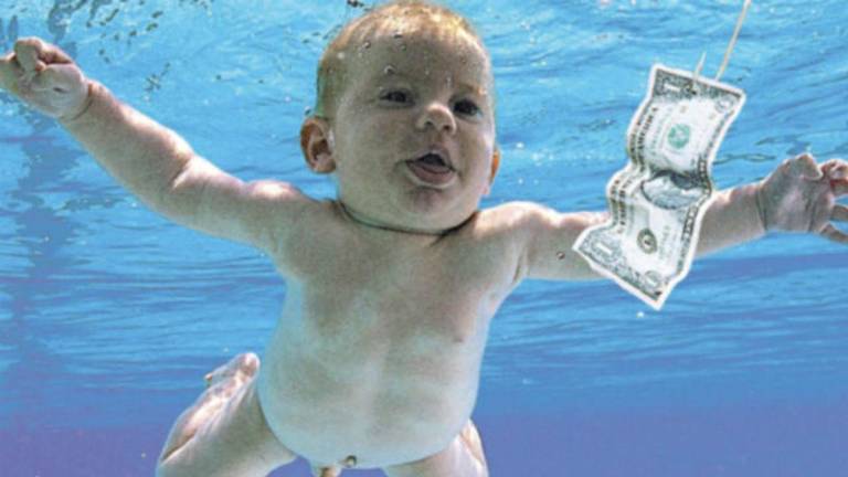 El bebé de la icónica portada de Nevermind demanda a Nirvana por pornografía infantil