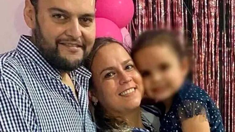 Padre e hija son diagnosticados con cáncer y él renuncia a su tratamiento para salvarla