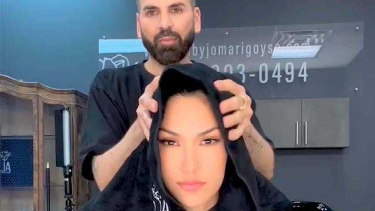 Alejandra Jaramillo se realiza un cambio de look con ‘el estilista de las estrellas’. Quería las iluminaciones de JLo