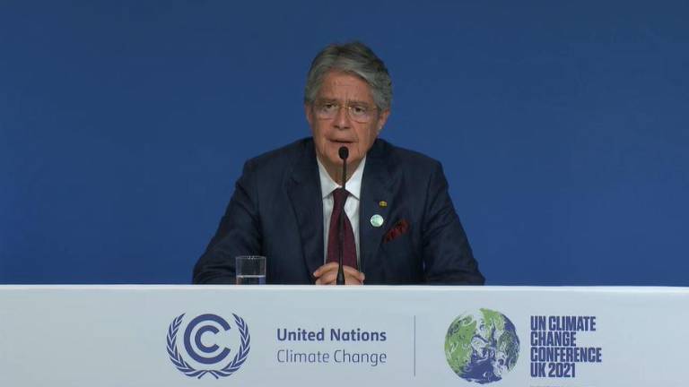 Guillermo Lasso anuncia nueva reserva marina en Galápagos y propone canjear deuda por conservación