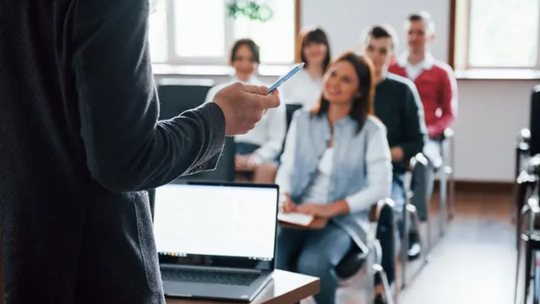 SRI abre más de 70 vacantes a nivel nacional: requisitos y cómo postular desde el 27 de febrero