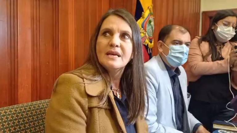 María Augusta Hermida: Eliminación del examen de la Senescyt no implica aumento de cupos