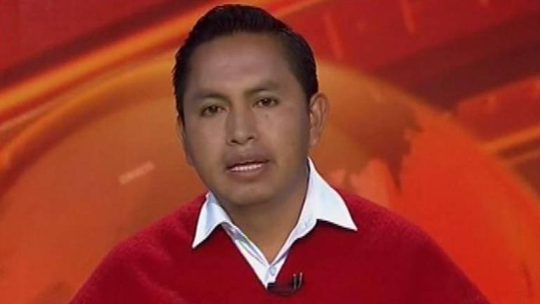 Jaime Chugchilán en medio de una entrevista para Contacto Directo.