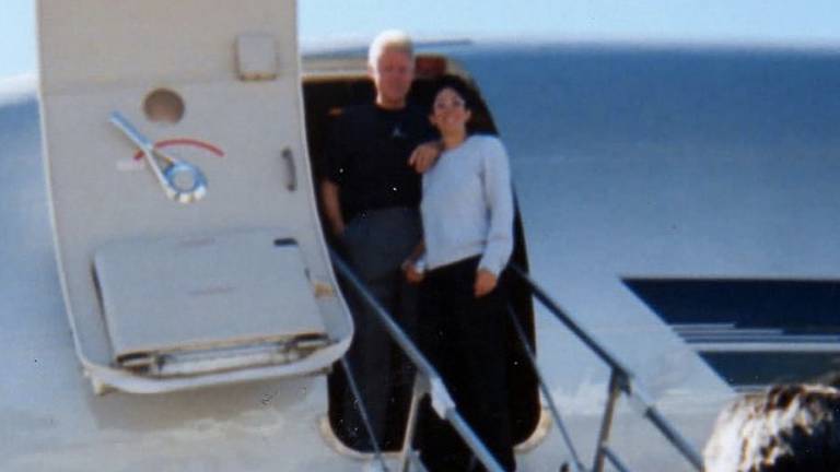 Explota nuevo escándalo sexual que involucra a Bill Clinton con Jeffrey Epstein