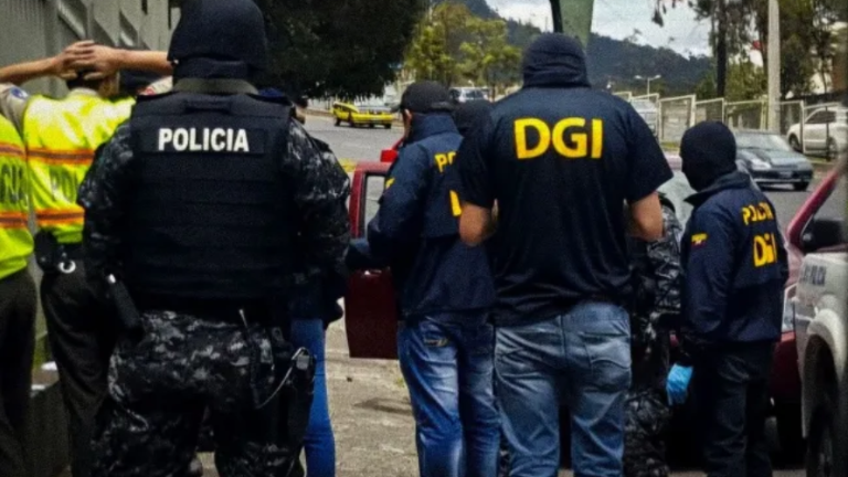 Comandante de Policía lanza dura advertencia tras escándalo de uniformados extorsionadores