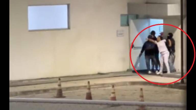 VIDEOS: Ingreso de sicarios y toma de rehenes dentro del Hospital de Chone: ¿quién es alias 'Cara Sucia'?
