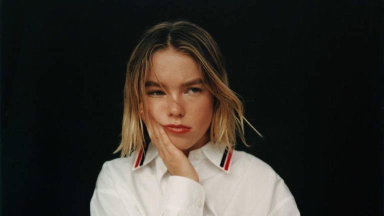 Milly Alcock será Supergirl en la próxima película de la superheroína de DC Studios