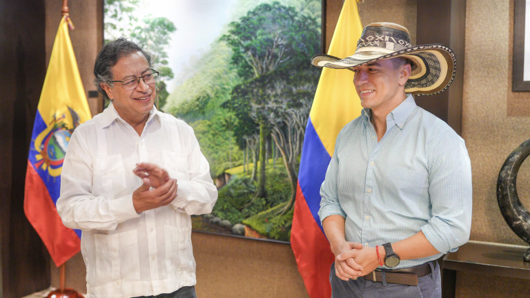 Los mandatarios Gustavo Petro y Daniel Noboa.