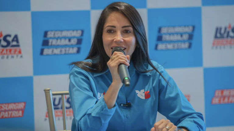 Luisa González será candidata a la Prefectura de Manabí con el auspicio de Pachakutik