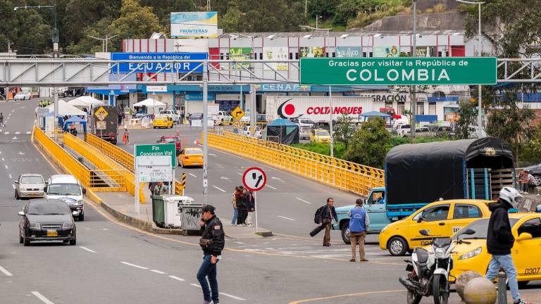 Daniel Noboa restringe temporalmente el ingreso de ciudadanos extranjeros por fronteras de Ecuador