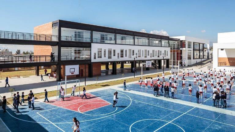Escuelas y colegios municipales de Quito abren cupos para el período 2026-2027: así puedes postular