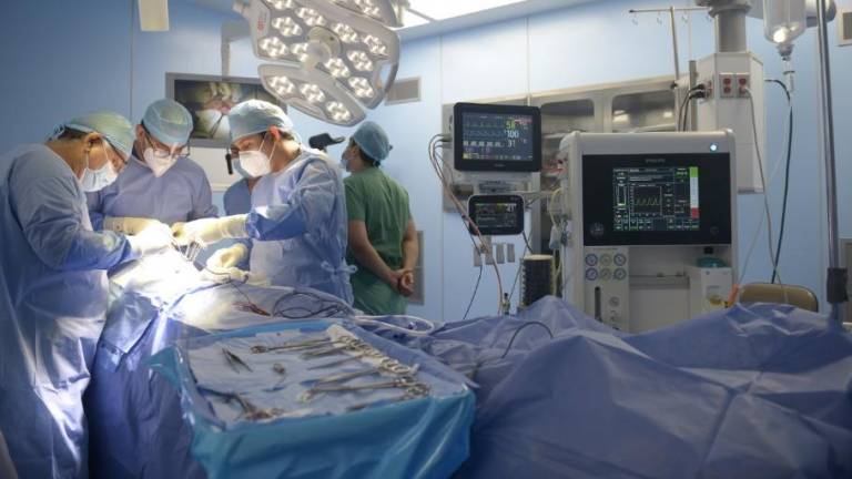 Nuevas tecnologías se implementan en cirugías para pacientes oncológicos