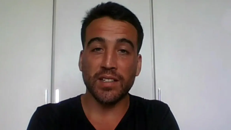 VIDEO | Gobierno deporta a periodista español Lautaro Bernat tras calificarlo como 'amenaza para el Estado'