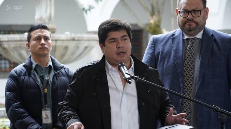 Arturo Félix Wong es nombrado embajador de Ecuador en Colombia