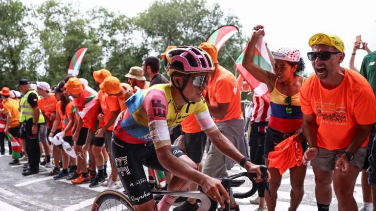 Richard Carapaz abandona el Tour de Francia tras caída en la primera etapa: esto se conoce sobre su lesión