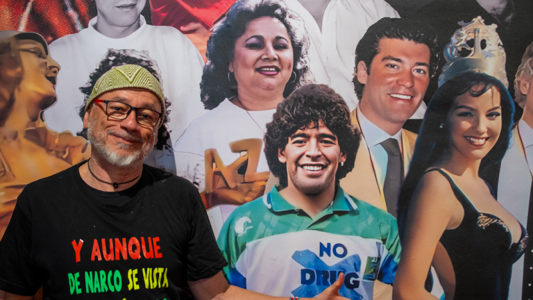 ‘Narcolombia’: una exposición para matar la metáfora de lo narco se exhibe en Guayaquil