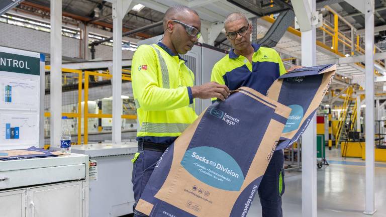 Sacos de papel desintegrables aportan sosteniblemente al sector de la construcción