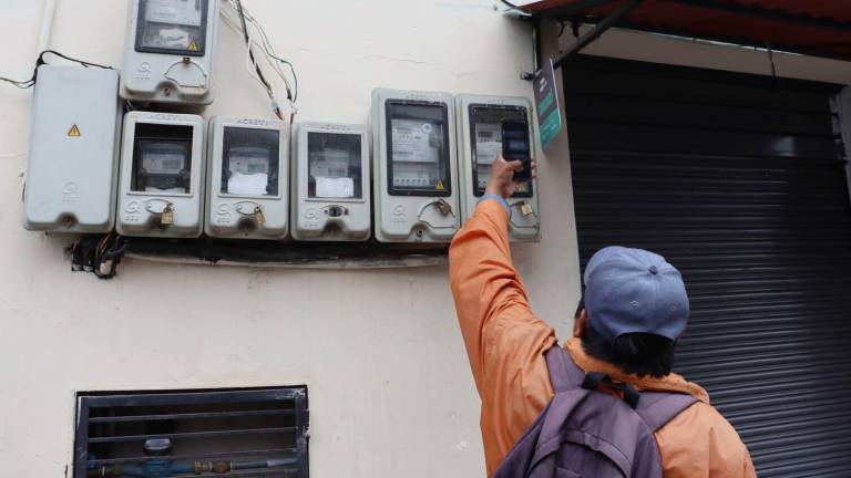 Gobierno suspende temporalmente el cobro de las planillas de luz de septiembre