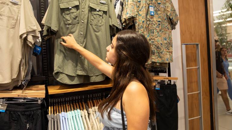 Columbia tiene una amplia gama de productos que incluye ropa, calzado y accesorios de hombre, mujer y niños.