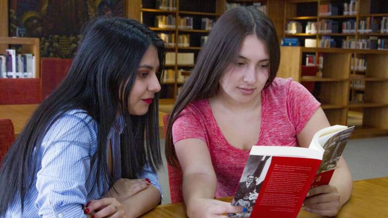 Becas y ayudas financieras ofrecen un mayor acceso a programas de posgrado