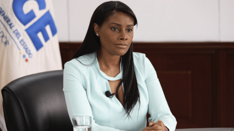 Exfiscal general desea ser candidata a la Constituyente.