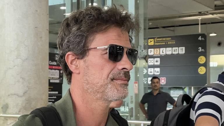 El actor Rodolfo Sancho, padre de Daniel Sancho, llega por primera vez a Tailandia, país en el que su hijo permanece detenido por asesinato