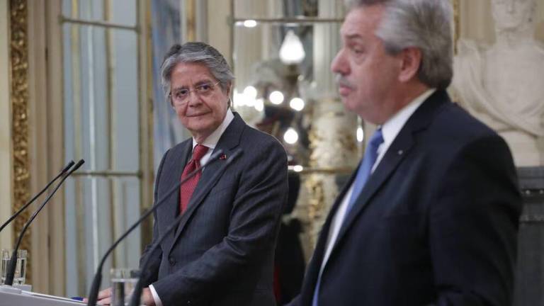 Guillermo Lasso reitera a Alberto Fernández que la decisión de expulsar al embajador argentino fue correcta y obligada por las inconsistencias