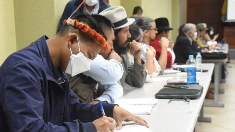 Primera jornada de diálogo en la Mesa de Energía y Recursos Naturales define macrotemas a tratar