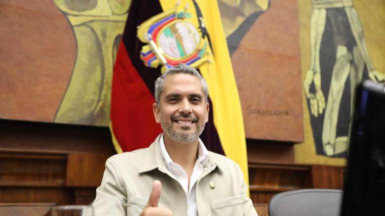 Chávez enfatizó que no está cerrada la posibilidad de que sigan sumando más asambleístas a la bancada de la gente.