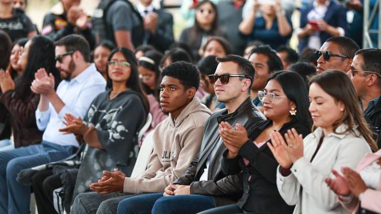 “Vamos a construir residencias universitarias en nueve instituciones públicas del país, dijo Noboa.
