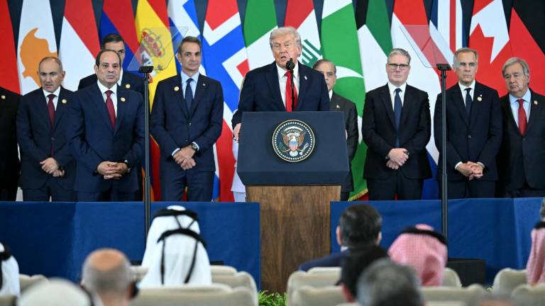 'Tenemos paz en Oriente Medio', proclama Trump junto a líderes europeos en cumbre en Egipto