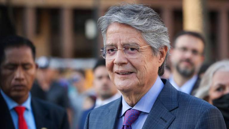 Guillermo Lasso dice que el empleo adecuado aumentó cinco puntos