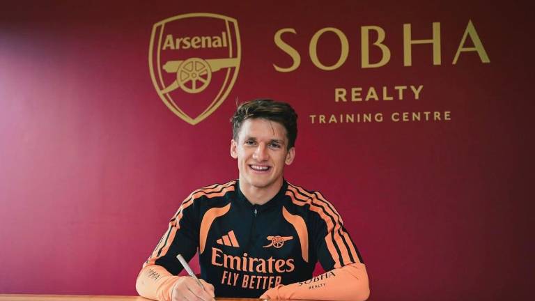 Arsenal refuerza su ataque con Christos Tzolis, el futbolista griego más caro de la historia
