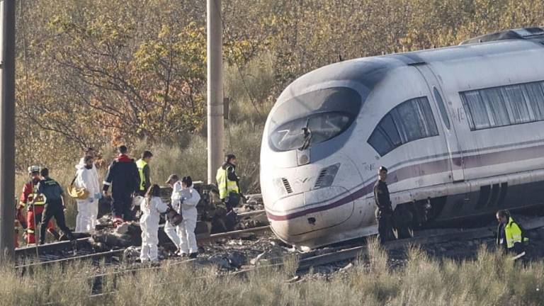 España: ¿Qué se sabe del choque entre dos trenes de alta velocidad que deja 69 muertos?