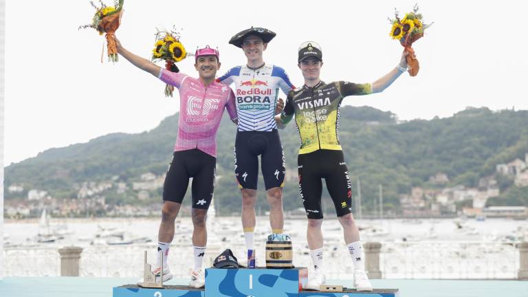 Richard Carapaz logra el segundo lugar en la Clásica de San Sebastián tras disputar el triunfo